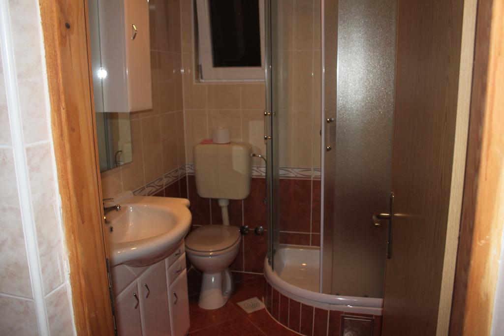 Apartments Miletic J-I Vodice Room photo