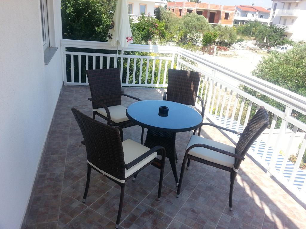 Apartments Miletic J-I Vodice Room photo