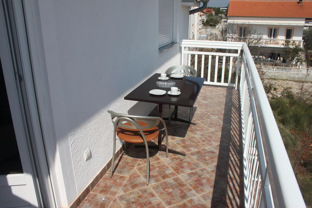 Apartments Miletic J-I Vodice Room photo