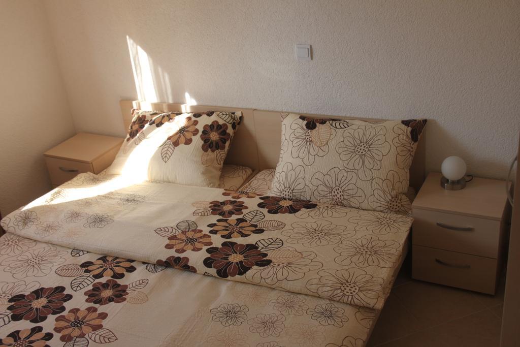 Apartments Miletic J-I Vodice Room photo